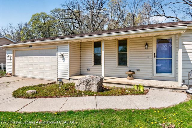 2211 Hilltop Drive, Lansing, MI 48917