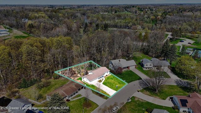 2211 Hilltop Drive, Lansing, MI 48917