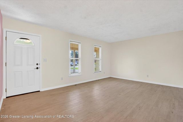 2211 Hilltop Drive, Lansing, MI 48917