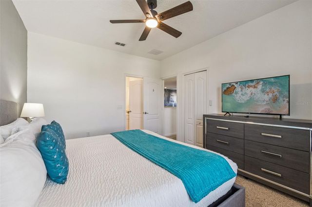 5304 OAKBOURNE AVENUE, Davenport, FL 33837