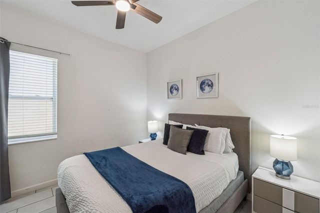 5304 OAKBOURNE AVENUE, Davenport, FL 33837