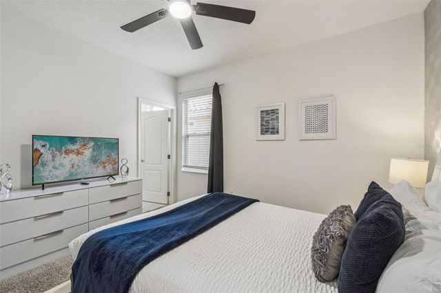 5304 OAKBOURNE AVENUE, Davenport, FL 33837