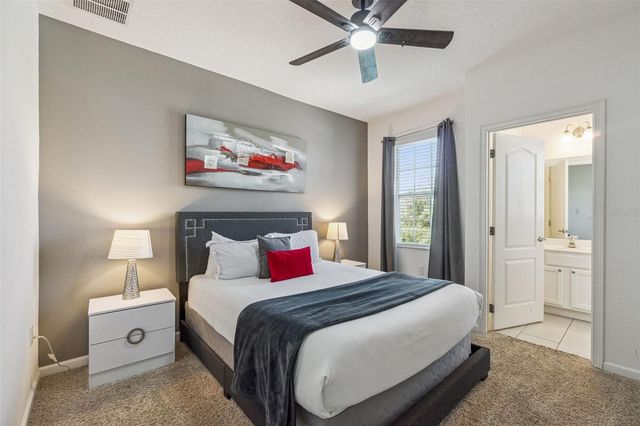 5304 OAKBOURNE AVENUE, Davenport, FL 33837