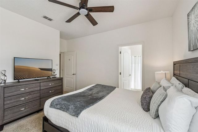 5304 OAKBOURNE AVENUE, Davenport, FL 33837