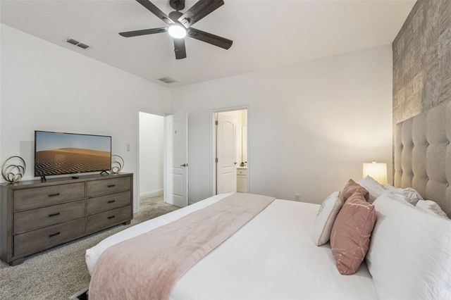 5304 OAKBOURNE AVENUE, Davenport, FL 33837