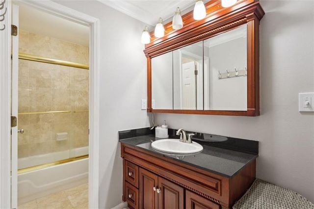 23214 NE Plantation Drive NE 214, Atlanta, GA 30324