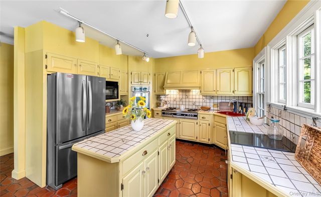 265 N Broadway, Nyack, NY 10960
