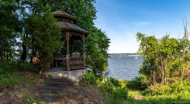 265 N Broadway, Nyack, NY 10960