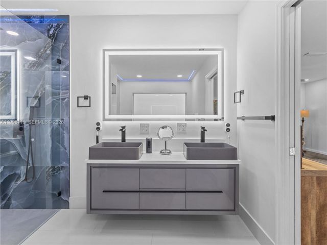 16400 SW 80th Ave, Palmetto Bay, FL 33157