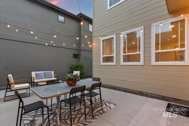 3042 S Shadywood Way, Boise, ID 83716