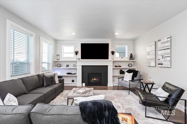 3042 S Shadywood Way, Boise, ID 83716