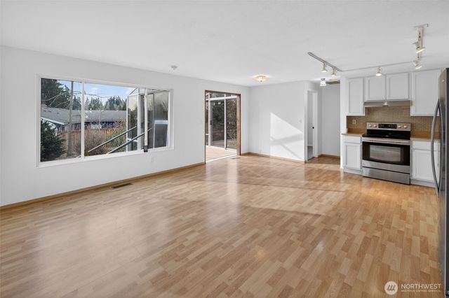 3516 208th Place SW, Lynnwood, WA 98036