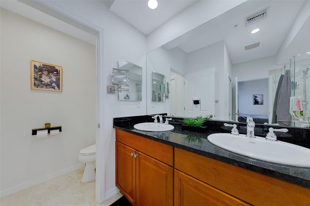 642 WELLS CT COURT 302, Clearwater, FL 33756