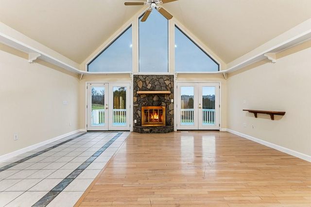 286 Mccombs Road, Murphy, NC 28906