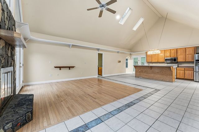 286 Mccombs Road, Murphy, NC 28906