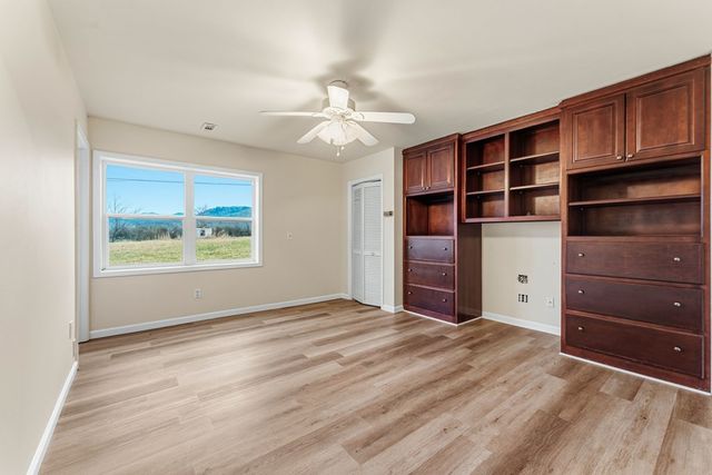 286 Mccombs Road, Murphy, NC 28906