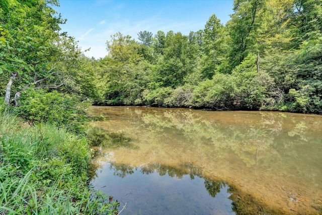 2446 DEER RUN RD, Ferrum, VA 24088