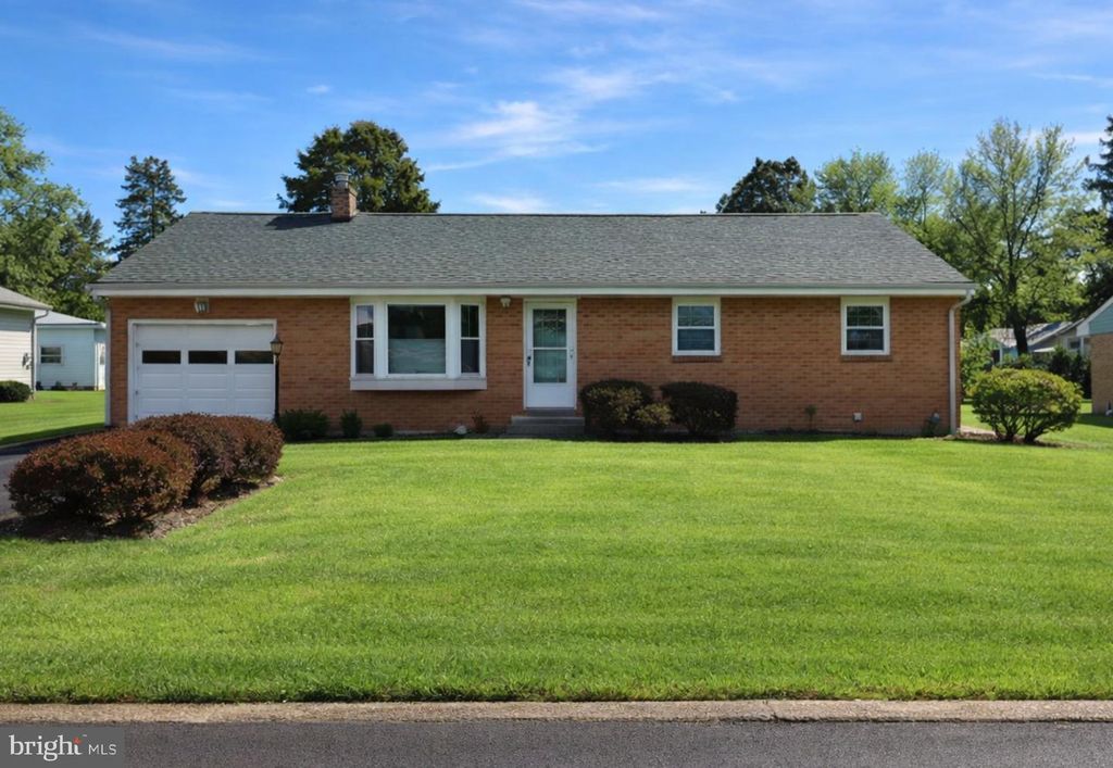 51 WAVERLY AVE, Lancaster, PA 17601