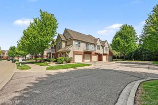8568 Heywood Circle, Sterling Heights, MI 48312