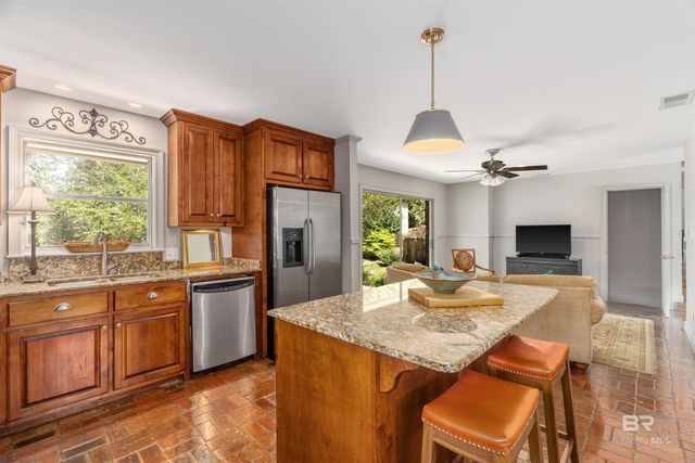 201 Confederate Drive, Spanish Fort, AL 36527