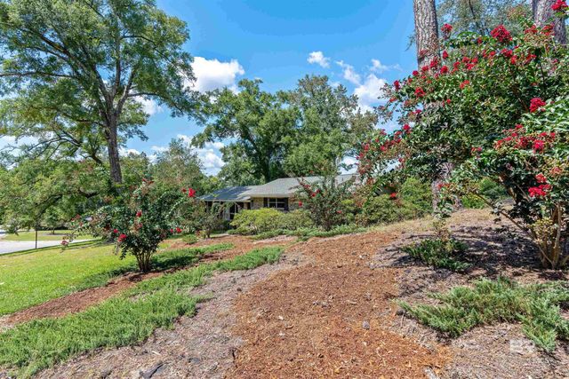 201 Confederate Drive, Spanish Fort, AL 36527