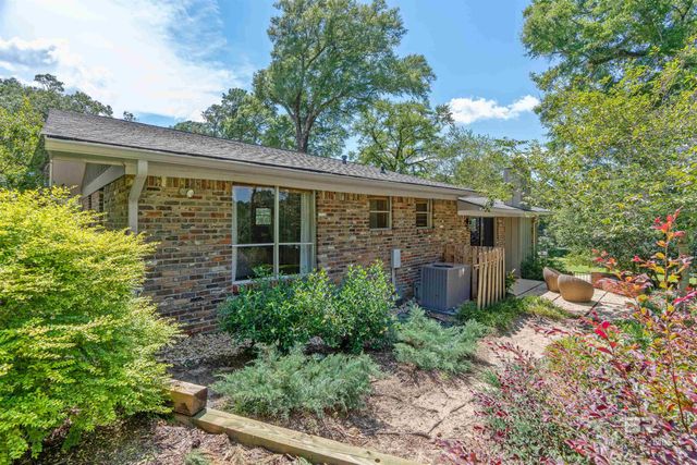 201 Confederate Drive, Spanish Fort, AL 36527