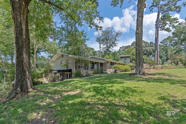 201 Confederate Drive, Spanish Fort, AL 36527