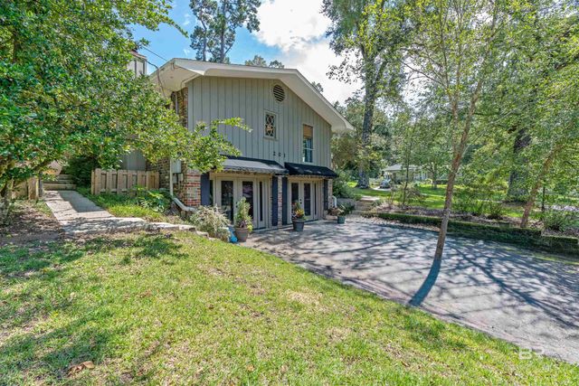 201 Confederate Drive, Spanish Fort, AL 36527