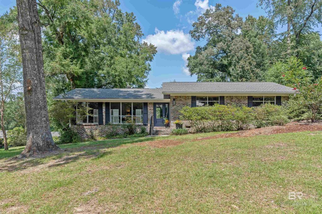 201 Confederate Drive, Spanish Fort, AL 36527