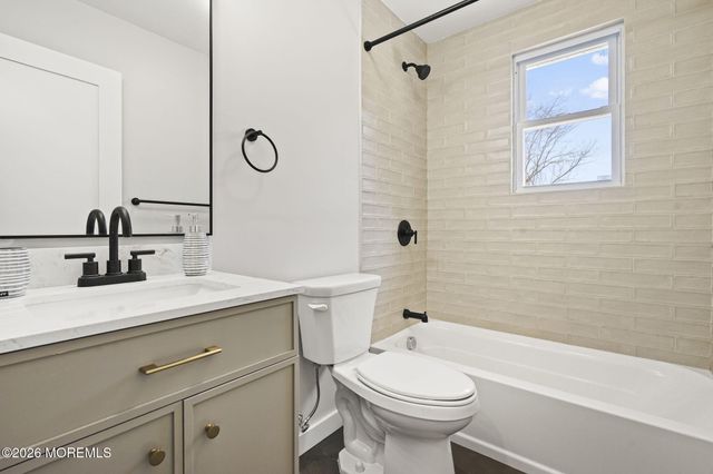 18 E 3rd Street, Howell, NJ 07731