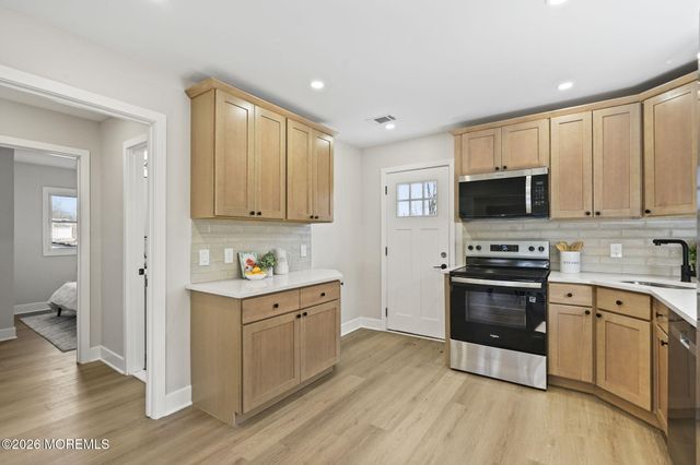 18 E 3rd Street, Howell, NJ 07731
