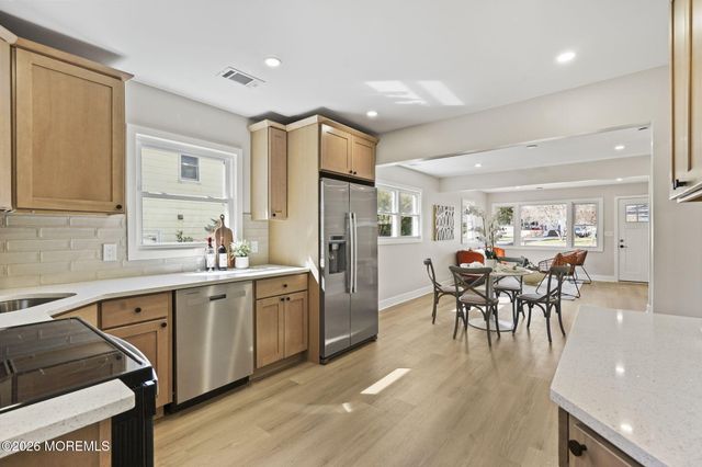 18 E 3rd Street, Howell, NJ 07731