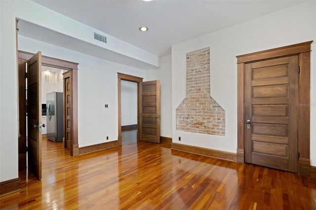 716 E LIME STREET, Lakeland, FL 33801