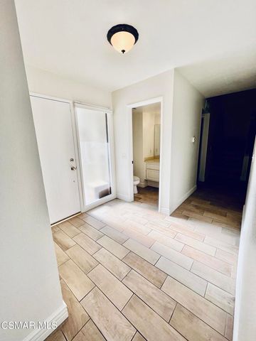 937 Shadow Lake Drive, Thousand Oaks, CA 91360