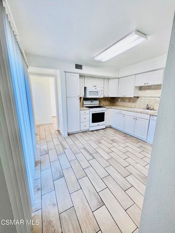 937 Shadow Lake Drive, Thousand Oaks, CA 91360