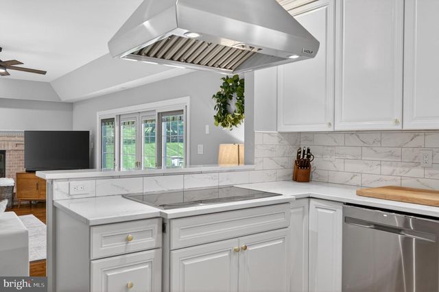 6 SEABERRY CT, Lutherville Timonium, MD 21093