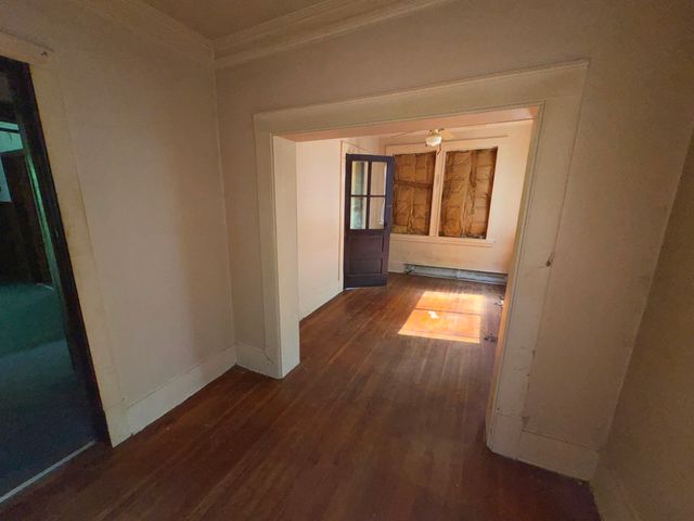 25 Kendrick St, South Hadley, MA 01075