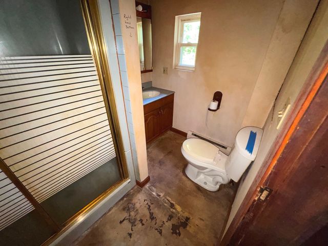 25 Kendrick St, South Hadley, MA 01075