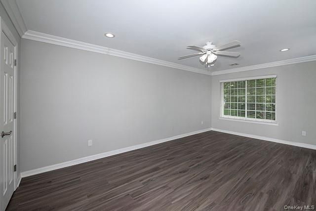 5000 Townhouse Drive 2102, Coram, NY 11727