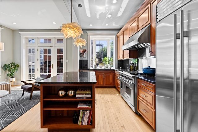 2845 W Division Street, Chicago, IL 60622