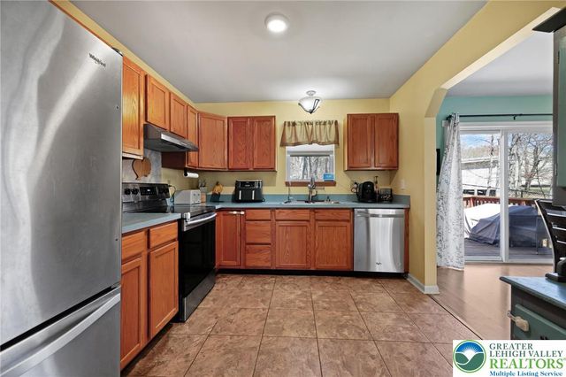140 Woods XING, Chestnuthill Twp, PA 18353