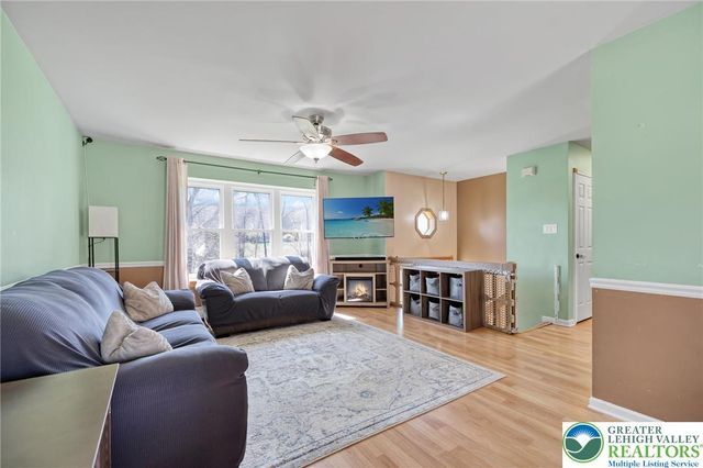 140 Woods XING, Chestnuthill Twp, PA 18353