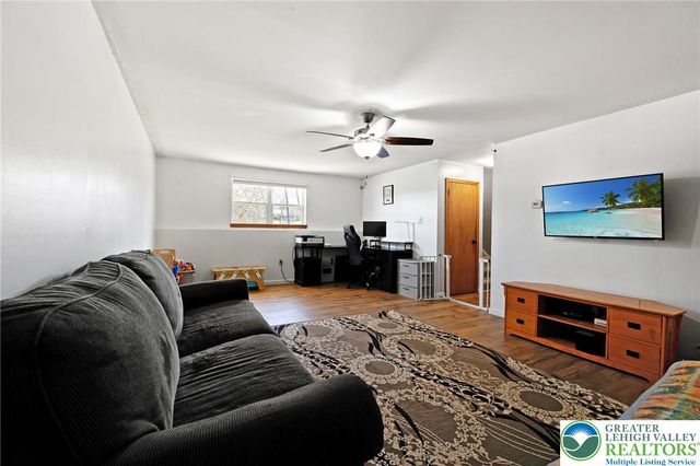 140 Woods XING, Chestnuthill Twp, PA 18353