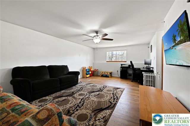 140 Woods XING, Chestnuthill Twp, PA 18353