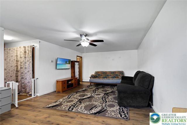 140 Woods XING, Chestnuthill Twp, PA 18353