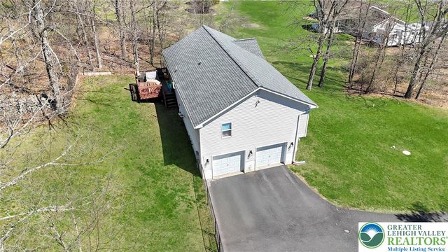 140 Woods XING, Chestnuthill Twp, PA 18353
