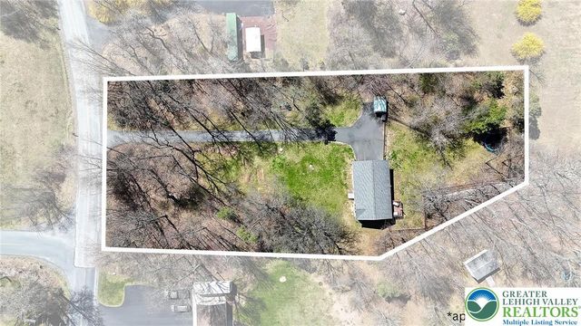 140 Woods XING, Chestnuthill Twp, PA 18353