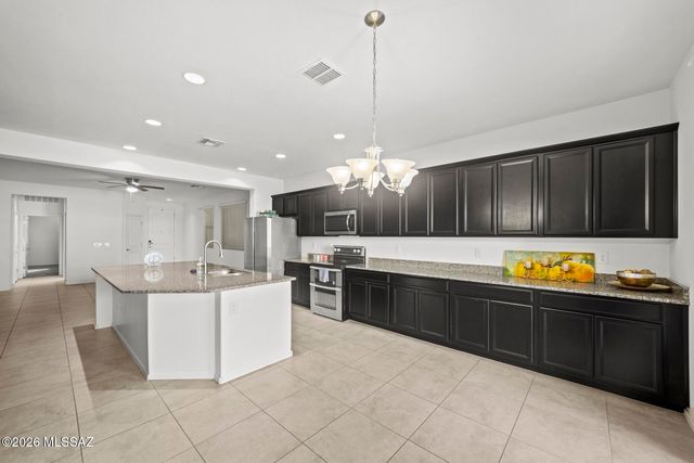 6685 E Via Boca Chica, Tucson, AZ 85756