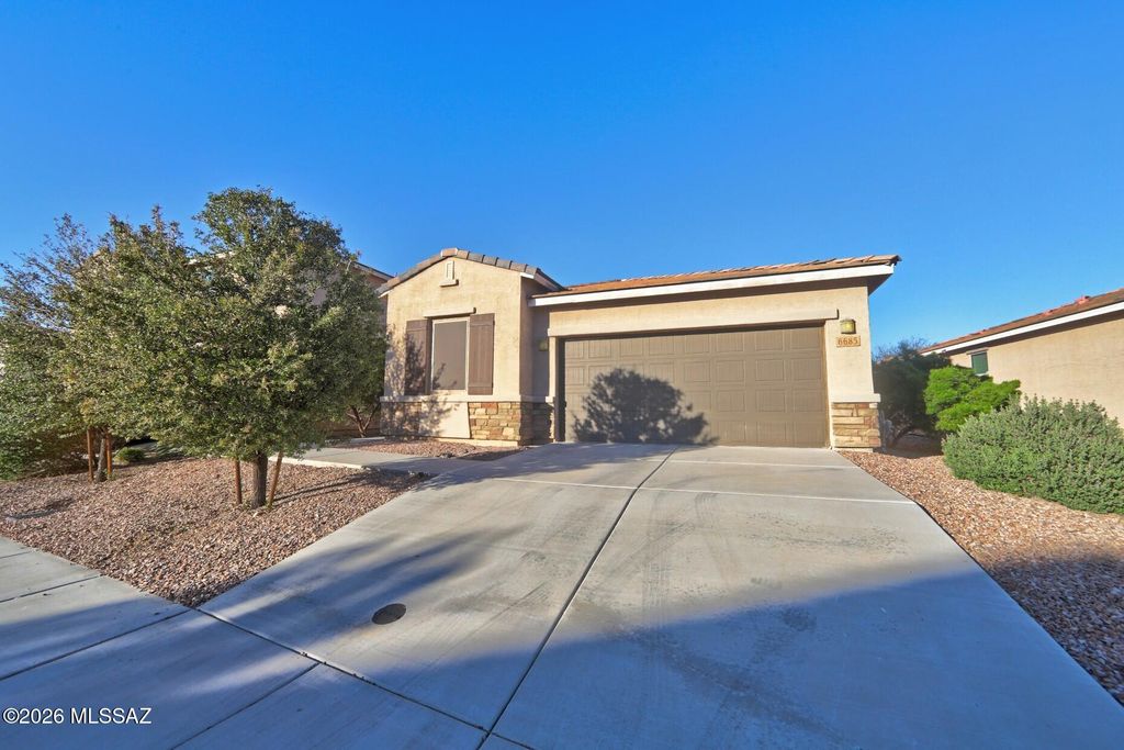 6685 E Via Boca Chica, Tucson, AZ 85756