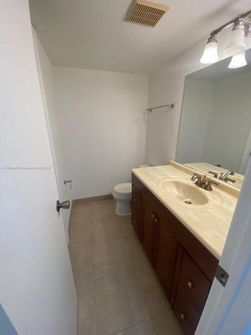3720 N Pine Island Rd 431, Sunrise, FL 33351
